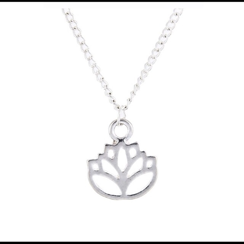 🎉 Lotus Pendant Necklace - Picture 4 of 4